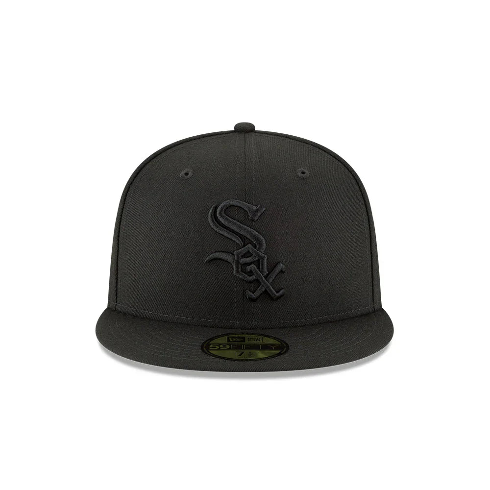 Chicago White Sox New Era Tonal Black On Black 59FIFTY Fitted Hat for Men product image 2, provided for visual reference and
