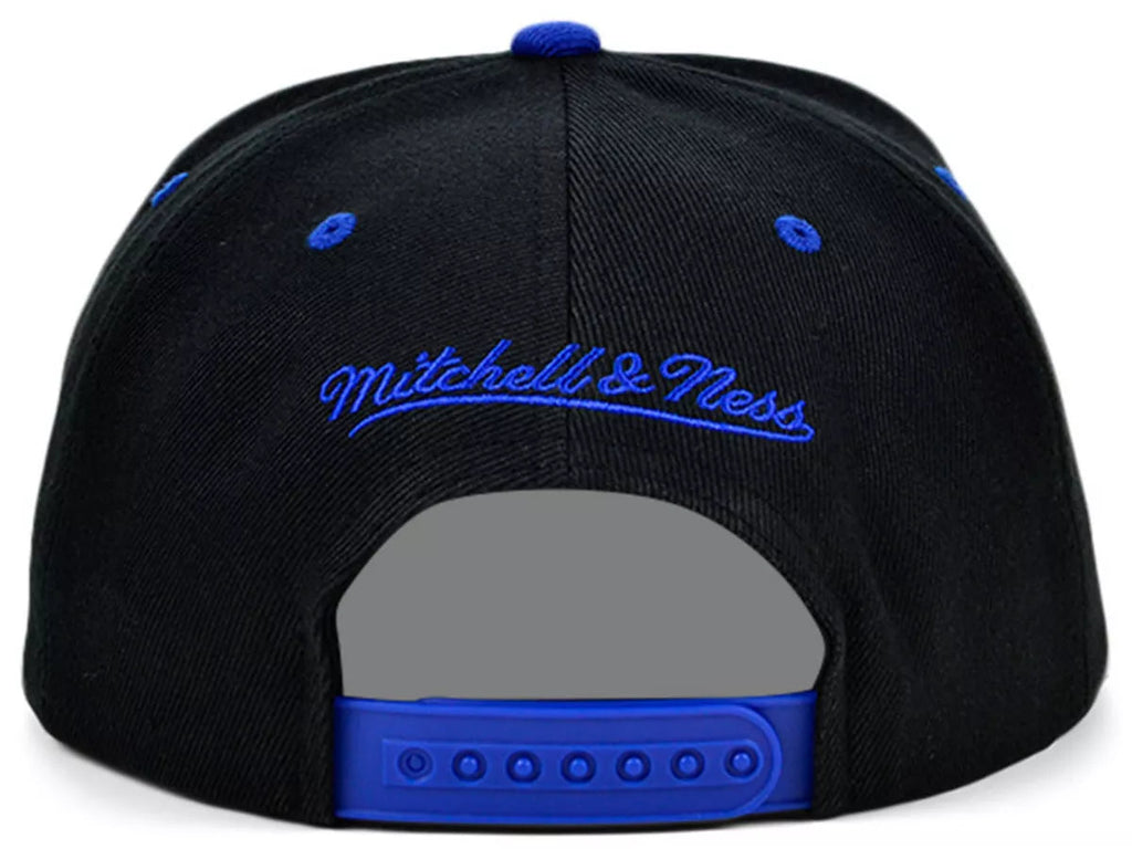 Memphis Grizzlies Mitchell & Ness NBA Black Royalty Adjustable Snapback Hat for Men product image 2, provided for visual