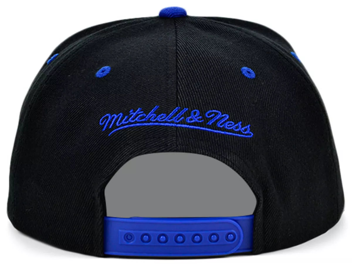 Memphis Grizzlies Mitchell & Ness NBA Black Royalty Adjustable Snapback Hat for Men product image 2, provided for visual