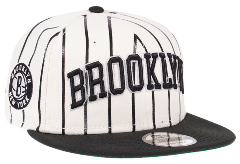 Brooklyn Nets NBA White/Black City Arch New Era 9FIFTY Snapback Hat product image 1, provided for visual reference and