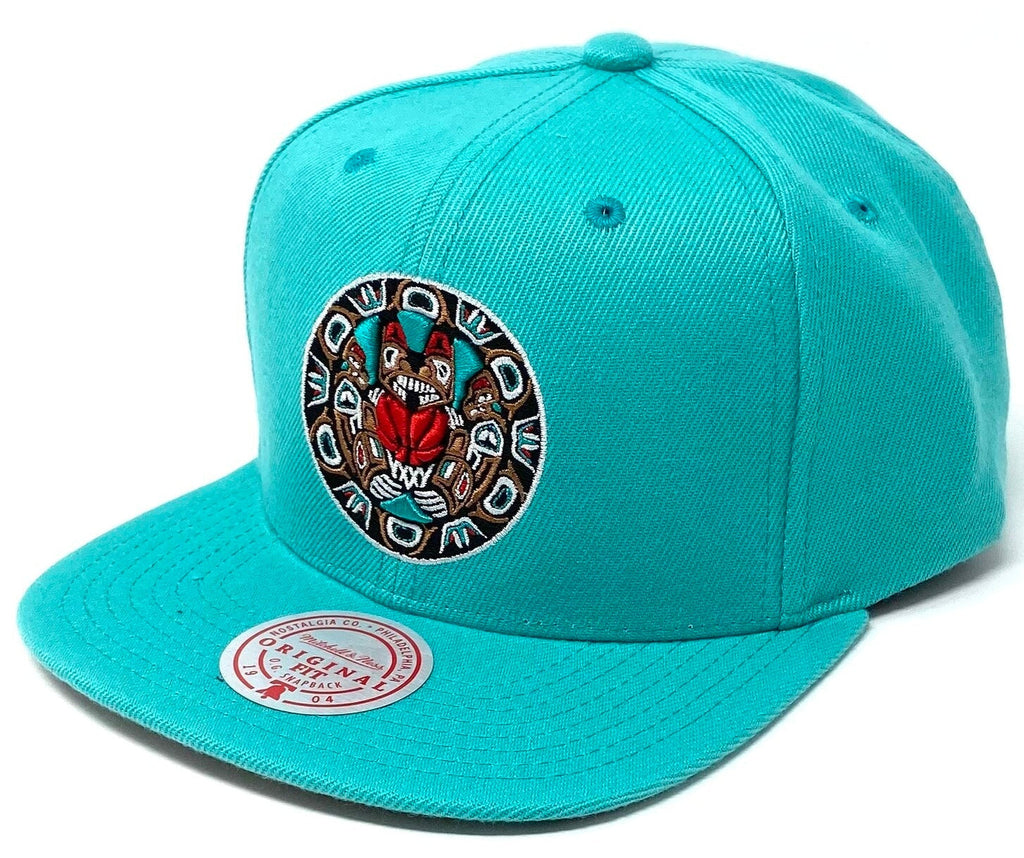 Vancouver Grizzlies Mitchell & Ness Teal Alternate Core Basic Adjustable Snapback Hat for Men product image 1, provided for
