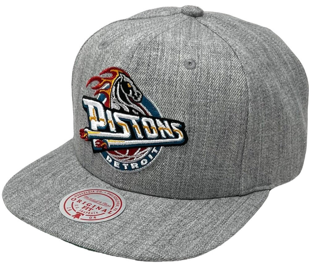 Detroit Pistons Hardwood Classics Heather Gray 2.0 Mitchell & Ness Snapback Hat product image 1, provided for visual