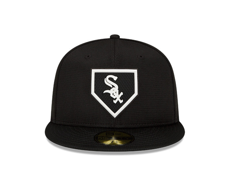Chicago White Sox Black Alternate 2022 New Era Clubhouse Collection 59FIFTY Fitted Hat for Men product image 2, provided for