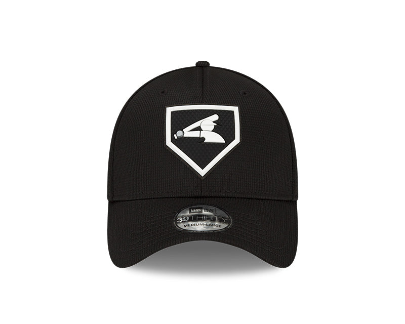 Chicago White Sox New Era Black 2022 Clubhouse Black 39THIRTY Flex Hat for Men product image 2, provided for visual