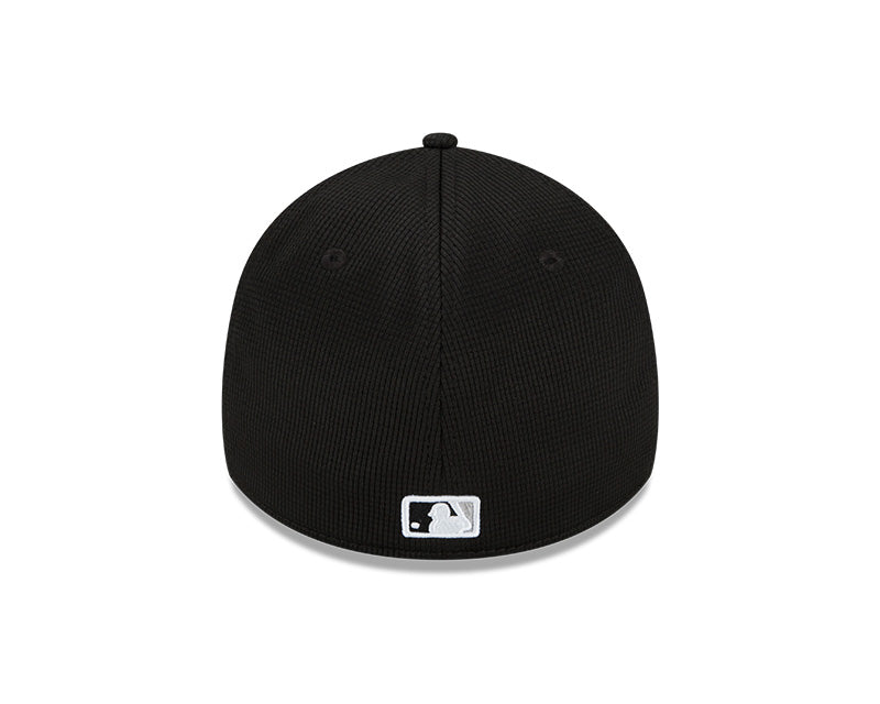 Chicago White Sox New Era Black 2022 Clubhouse Black 39THIRTY Flex Hat for Men product image 6, provided for visual