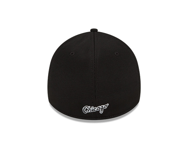 Chicago White Sox New Era Black 2022 Clubhouse Alternate Black 39THIRTY Flex Hat for Men product image 6, provided for