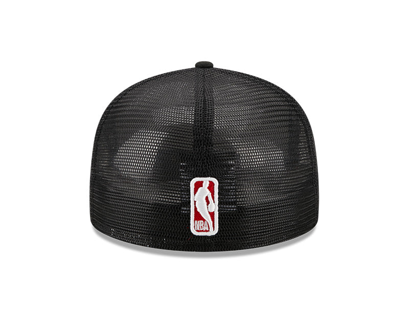 NBA Chicago Bulls 59Fifty Black Classic Trucker Fitted Hat for Men product image 6, provided for visual reference and