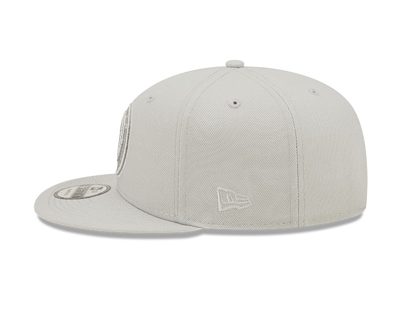 Brooklyn Nets New Era Silver Color Pack 9FIFTY Snapback Hat for Men product image 4, provided for visual reference and