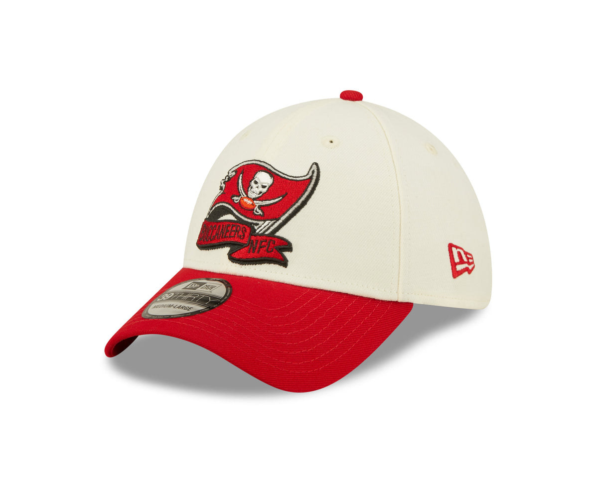 Tampa Bay Buccaneers New Era Cream/Red 2022 Sideline 39THIRTY Flex Hat for Men product image 3, provided for visual