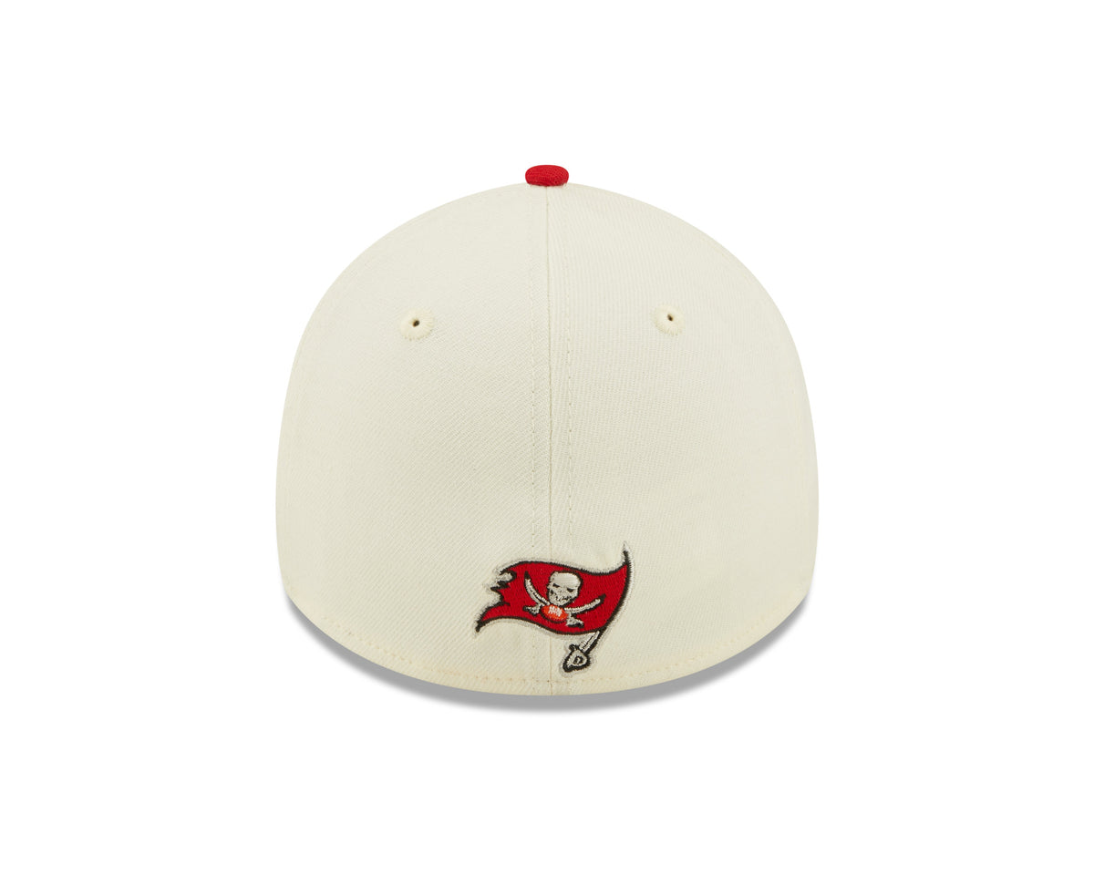 Tampa Bay Buccaneers New Era Cream/Red 2022 Sideline 39THIRTY Flex Hat for Men product image 6, provided for visual