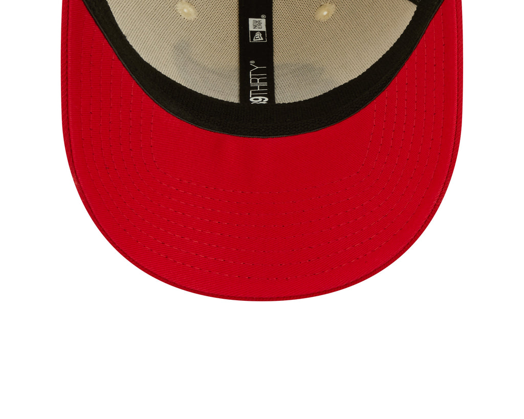 Tampa Bay Buccaneers New Era Cream/Red 2022 Sideline 39THIRTY Flex Hat for Men product image 7, provided for visual