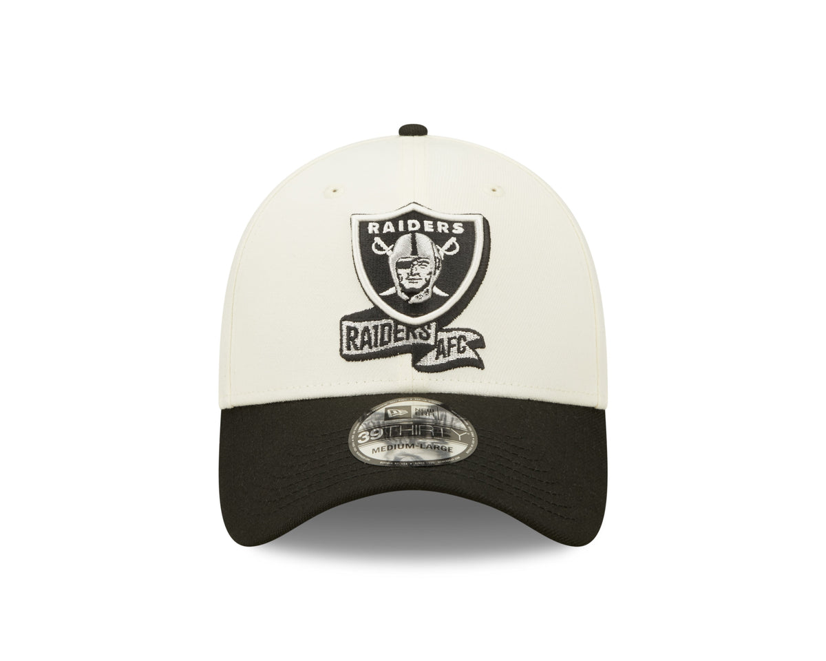 Las Vegas Raiders New Era Cream/Black 2022 Sideline 39THIRTY Flex Hat for Men product image 3, provided for visual reference