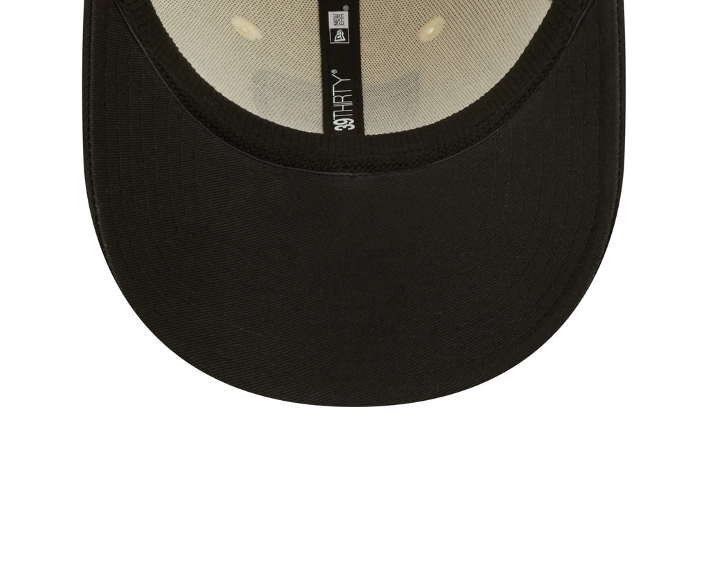 Las Vegas Raiders New Era Cream/Black 2022 Sideline 39THIRTY Flex Hat for Men product image 7, provided for visual reference