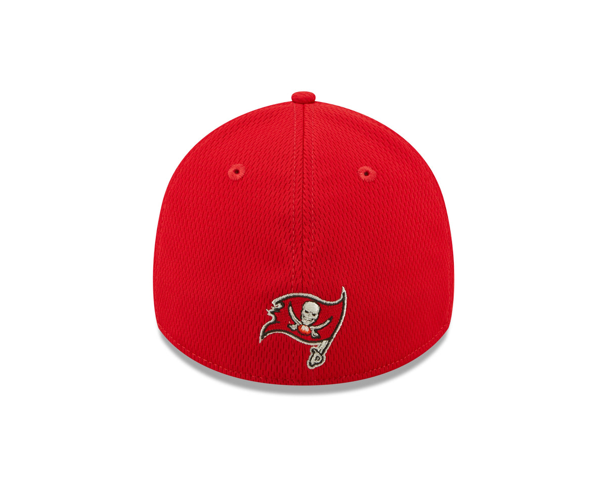 Tampa Bay Buccaneers New Era Red 2022 Sideline Coaches 39THIRTY Flex Hat for Men product image 6, provided for visual
