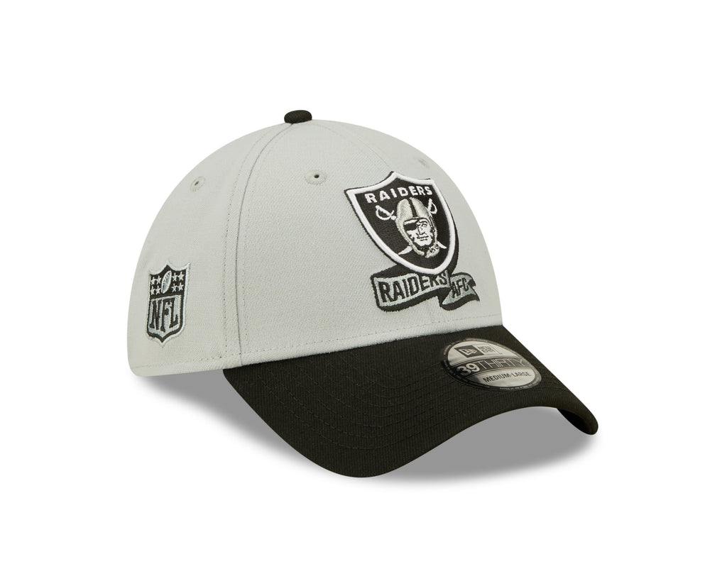 Las Vegas Raiders New Era Gray/Black 2022 Sideline 39THIRTY Flex Hat for Men product image 2, provided for visual reference
