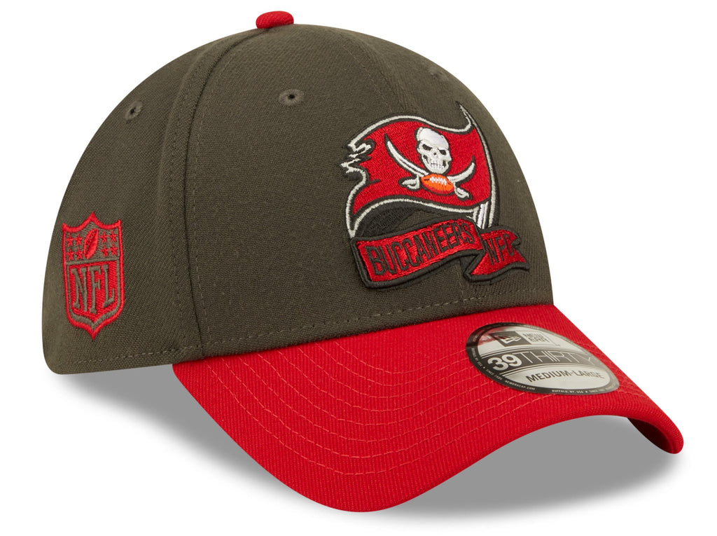 Tampa Bay Buccaneers New Era Pewter/Red 2022 Sideline 39THIRTY Flex Hat for Men product image 1, provided for visual