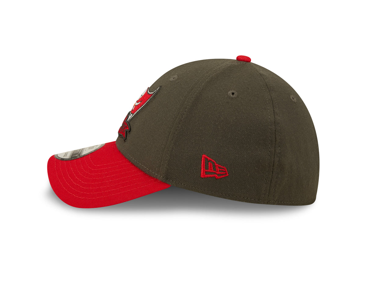 Tampa Bay Buccaneers New Era Pewter/Red 2022 Sideline 39THIRTY Flex Hat for Men product image 5, provided for visual