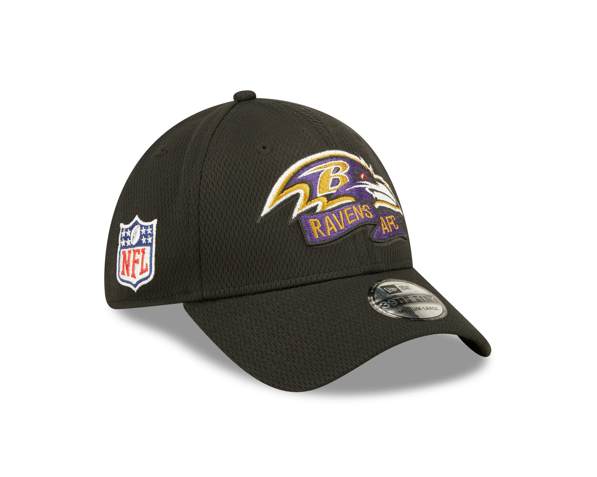 Baltimore Ravens New Era Black 2022 Sideline Coaches 39THIRTY Flex Hat for Men product image 1, provided for visual