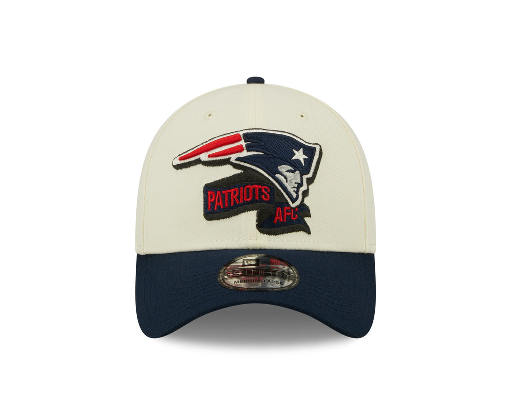 New England Patriots New Era Cream/Navy 2022 Sideline 39THIRTY Flex Hat for Men product image 3, provided for visual
