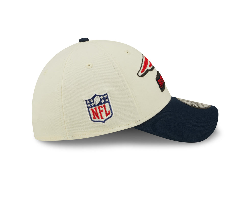 New England Patriots New Era Cream/Navy 2022 Sideline 39THIRTY Flex Hat for Men product image 6, provided for visual