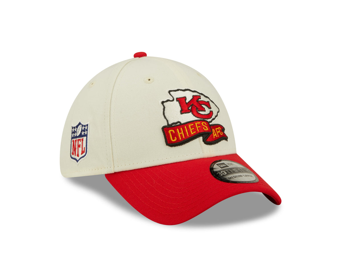 Kansas City Chiefs New Era Cream/Red 2022 Sideline 39THIRTY Flex Hat for Men product image 2, provided for visual reference