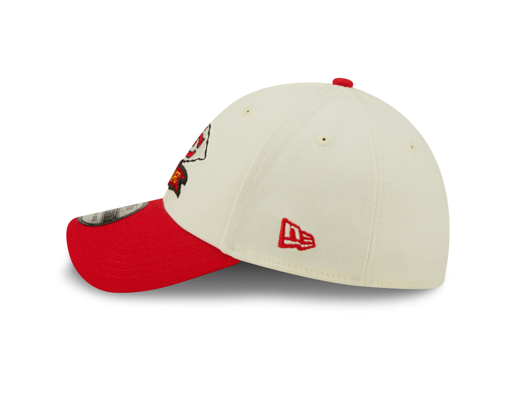 Kansas City Chiefs New Era Cream/Red 2022 Sideline 39THIRTY Flex Hat for Men product image 6, provided for visual reference