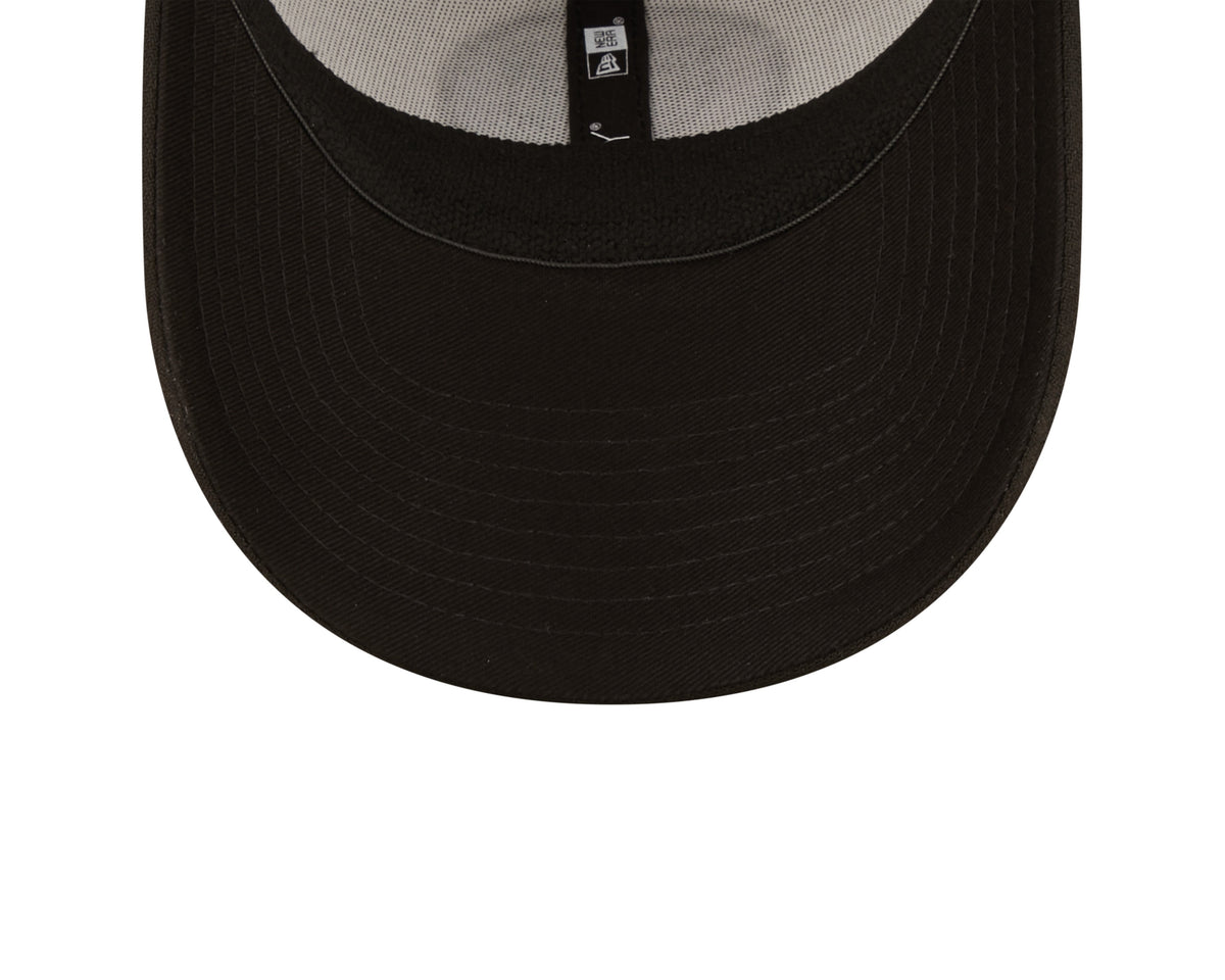 Chicago Bears New Era Crucial Catch 2022 NFL Coaches Sideline Mascot Logo White/Black 39THIRTY Flex Hat for Men product