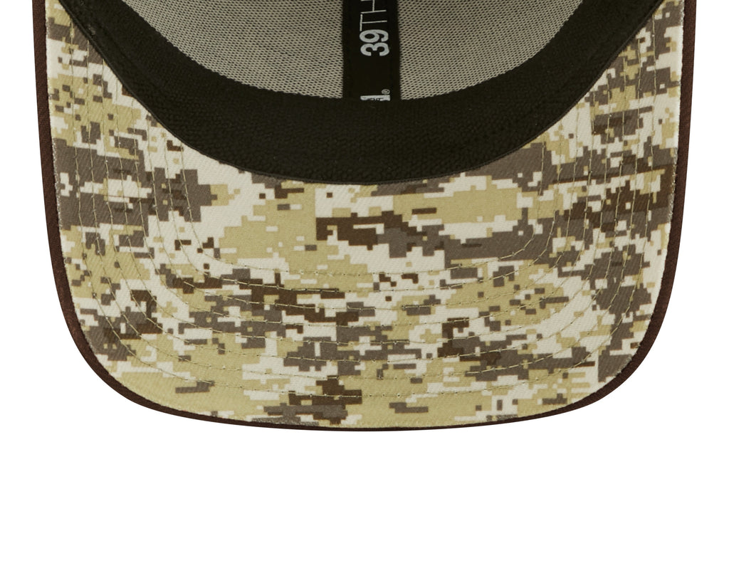 Cleveland Browns New Era Black 2022 Salute to Service 39THIRTY Flex Hat for Men product image 8, provided for visual
