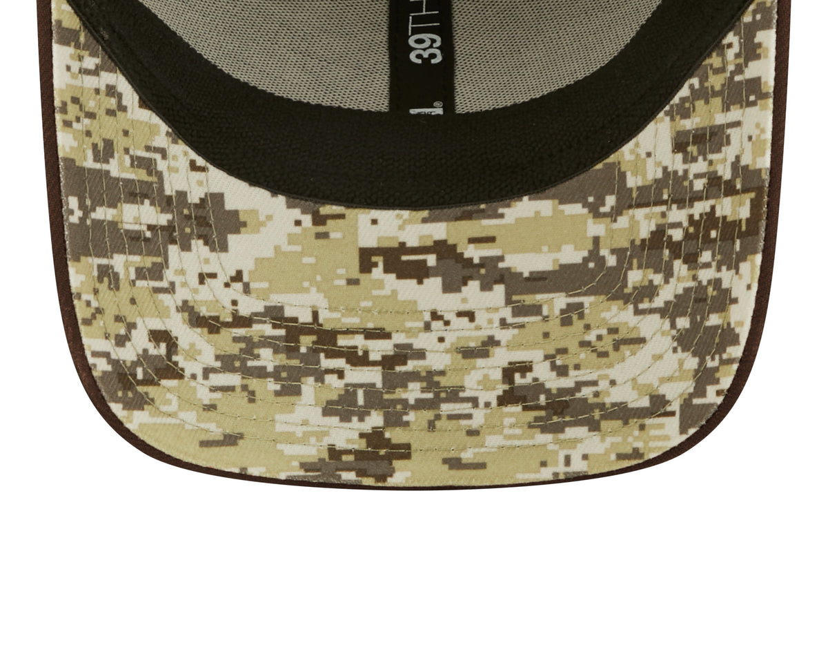 Cleveland Browns New Era Black 2022 Salute to Service 39THIRTY Flex Hat for Men product image 8, provided for visual
