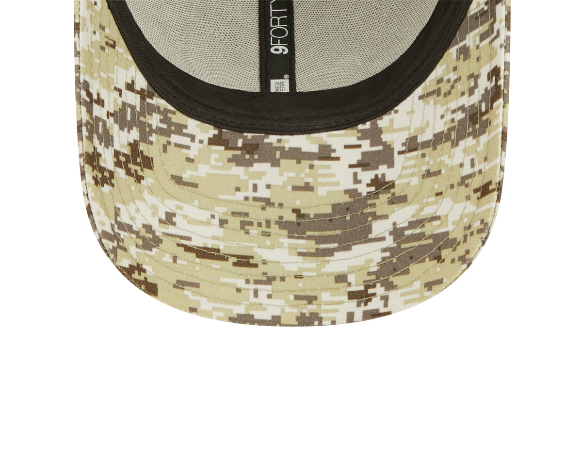Chicago Bears New Era Black/Camo Historic Logo NFL 2022 Salute To Service Trucker 9FORTY Snapback Adjustable Hat for Men