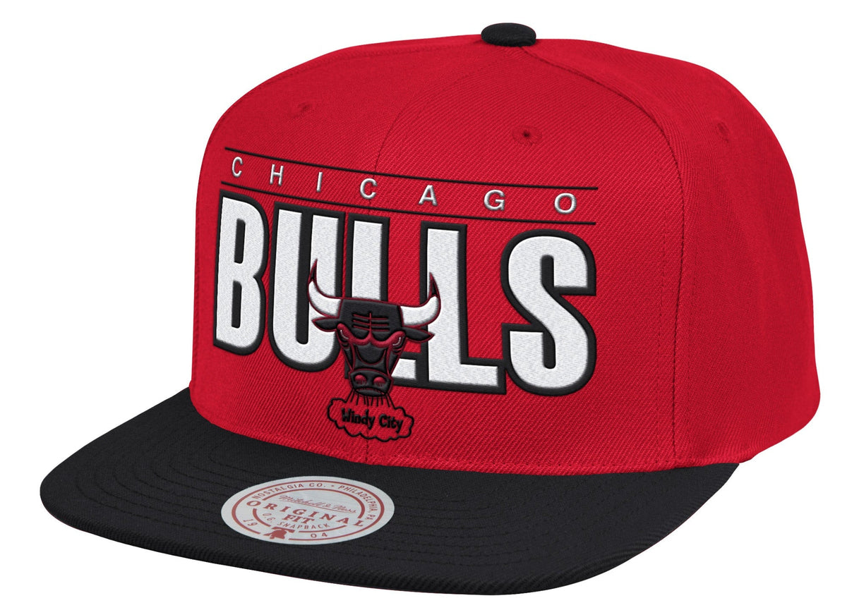 Chicago Bulls Black and Red Hardwood Classics Billboard Classic Mitchell & Ness Snapback Hat product image 1, provided for
