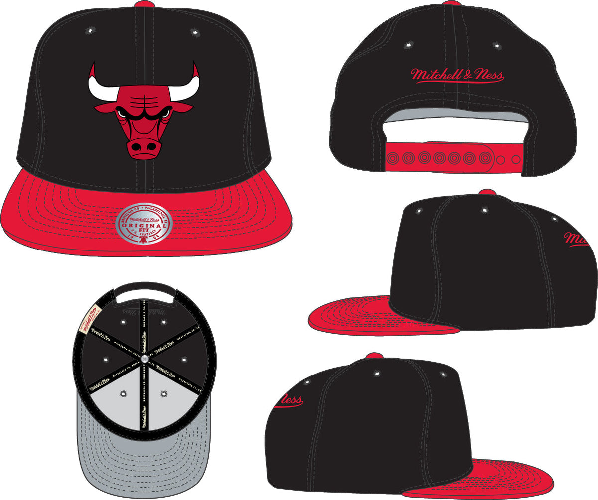 Mitchell & Ness Chicago Bulls Core Black/Red Adjustable Snapback Hat for Men product image 3, provided for visual reference