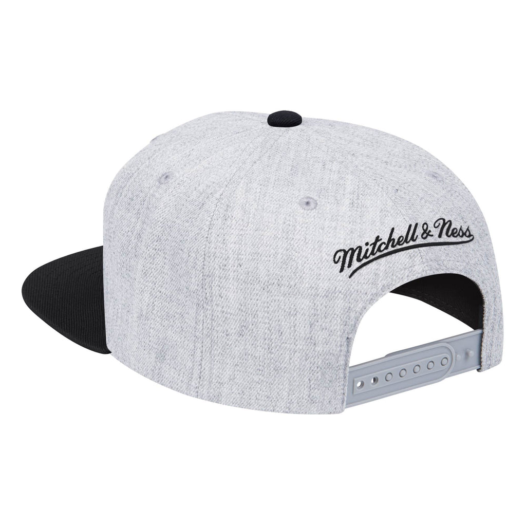 San Antonio Spurs Mitchell & Ness Grey Black Pop Snapback Hat product image 2, provided for visual reference and product