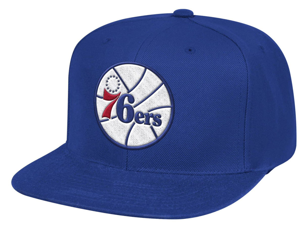 Mens NBA Philadelphia 76ers Royal Team Ground Snapback Hat By Mitchell And Ness product image 1, provided for visual