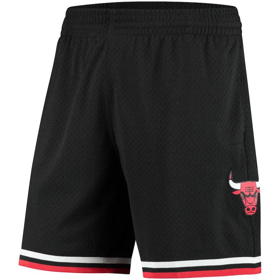 Chicago Bulls Mitchell & Ness Black Hardwood Classics Swingman Shorts for Men product image 1, provided for visual reference