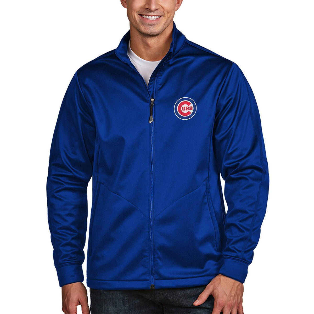Chicago Cubs Golf Jacket by Antigua for Men product image 1, provided for visual reference and product detail review