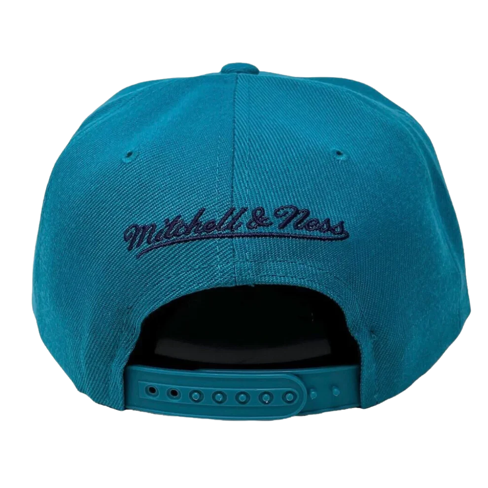 Mitchell & Ness Charlotte Hornets Core Teal Adjustable Snapback Hat for Men product image 3, provided for visual reference
