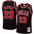 Youth Chicago Bulls Scottie Pippen Mitchell & Ness Black 1995-96 Hardwood Classics Swingman Jersey product image 1, provided
