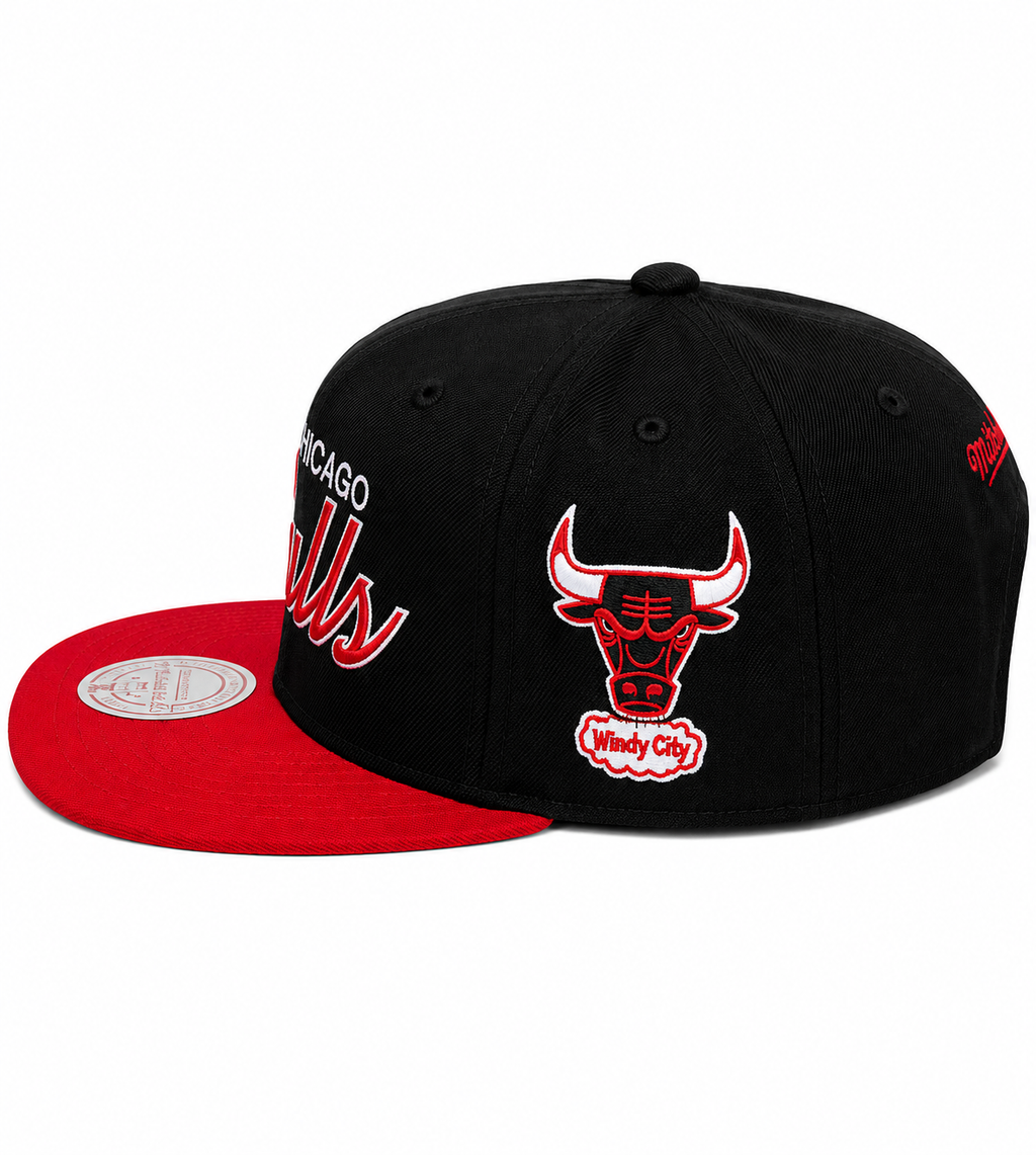 Chicago Bulls HWC Team Script 2.0 Mitchell & Ness Snapback Hat product image 2, provided for visual reference and product