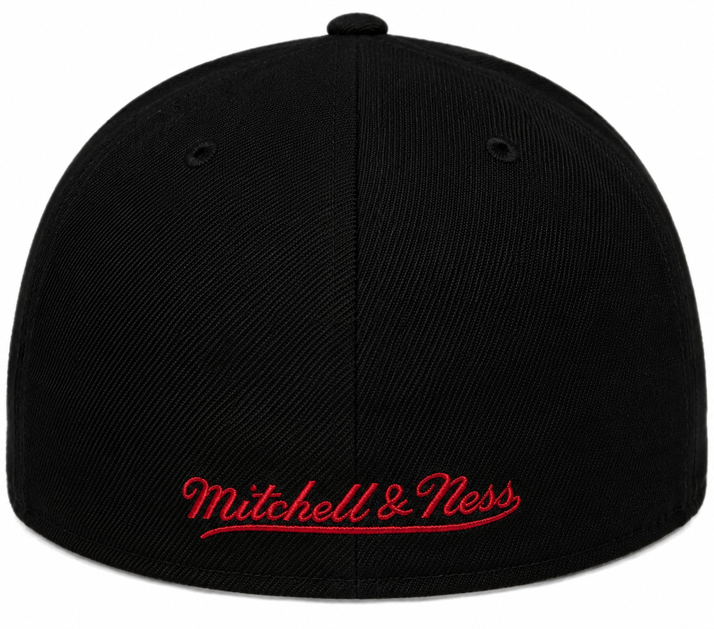 Chicago Bulls Mitchell & Ness Hardwood Classics 2 Tone Black/Red Reload 2.0 Dynasty Fitted Hat for Men product image 2,