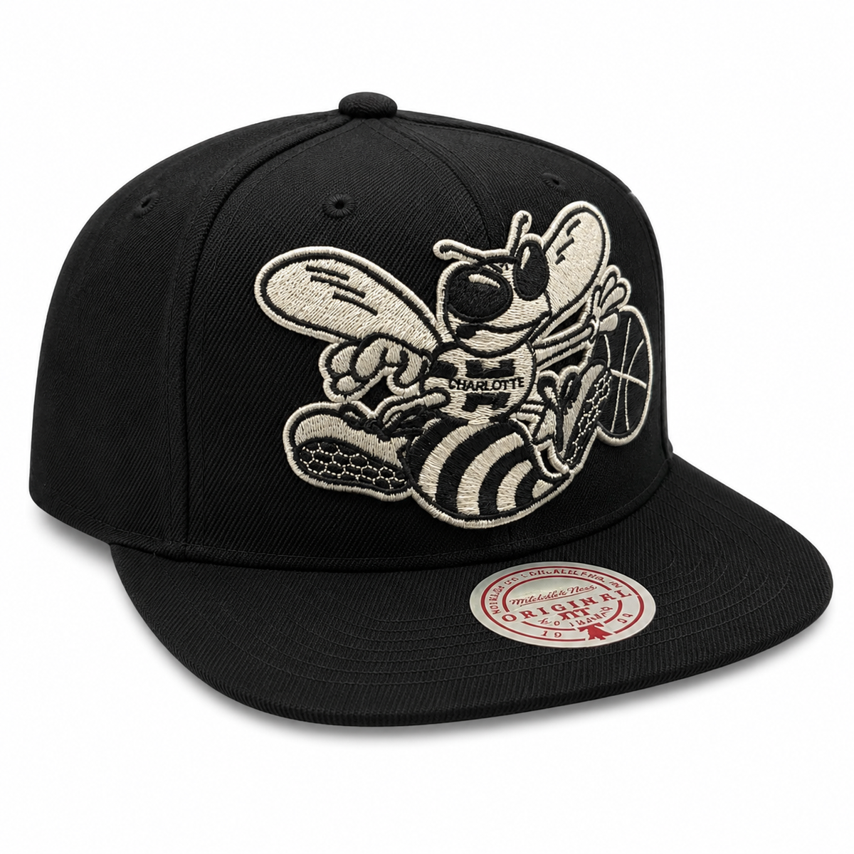 Charlotte Hornets Mitchell & Ness NBA XL BWG HWC Snapback Hat for Men product image 3, provided for visual reference and