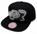 Vancouver Grizzlies Mitchell & Ness NBA XL BWG HWC Snapback Hat for Men product image 1, provided for visual reference and