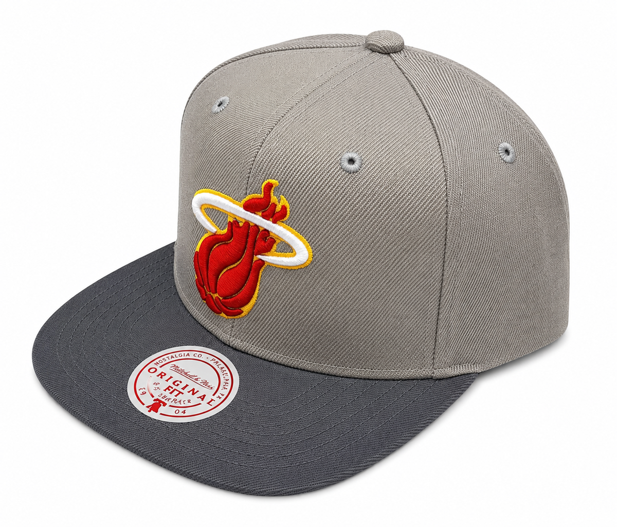 Miami Heat NBA Cool Gray 3 Mitchell & Ness Snapback Hat for Men product image 1, provided for visual reference and product