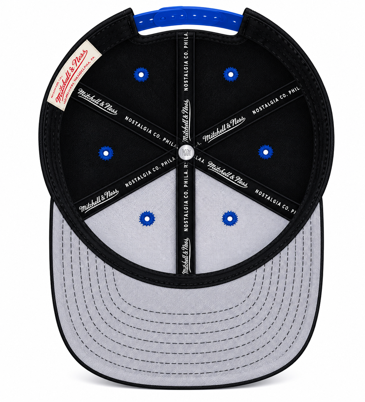 Philadelphia 76ers NBA Black Royality Mitchell & Ness Snapback Hat for Men product image 5, provided for visual reference