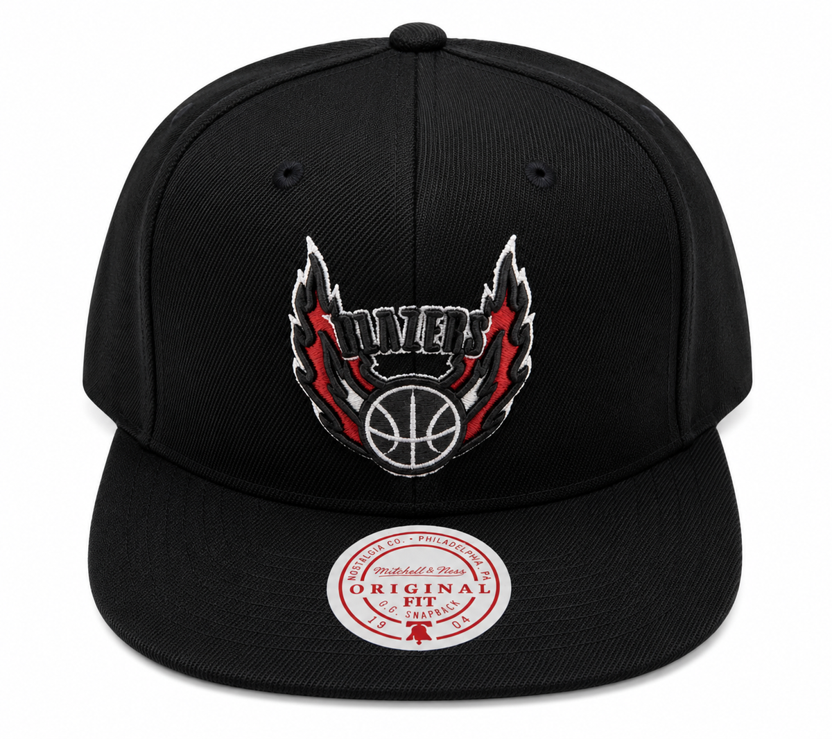 Portland Trail Blazers Core Basic Black Mitchell & Ness Snapback Hat for Men product image 2, provided for visual reference