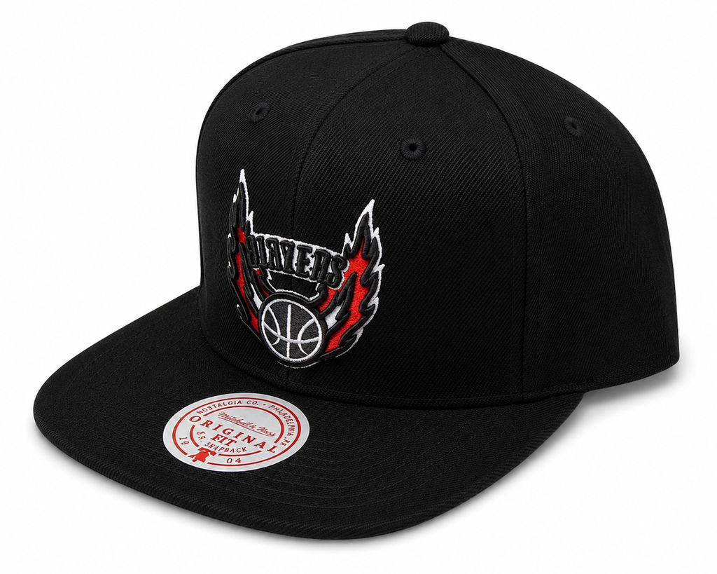 Portland Trail Blazers Core Basic Black Mitchell & Ness Snapback Hat for Men product image 1, provided for visual reference