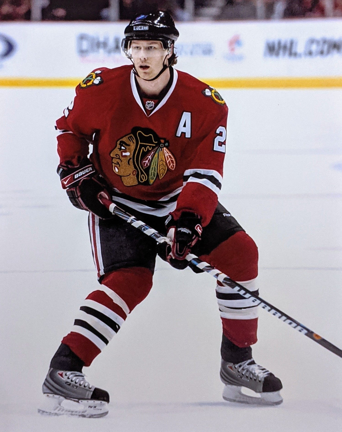 Duncan Keith Chicago Blackhawks NHL Defensive Action Photo (Size: 8X10) product image 1, provided for visual reference and