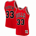 Mens Chicago Bulls Scottie Pippen Mitchell & Ness Red 1997-98 Hardwood Classics Swingman Jersey product image 1, provided