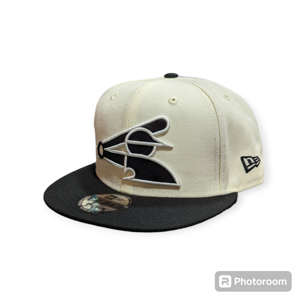 Chicago White Sox New Era Batterman 2 Tone Chrome/Black 9FIFTY Snapback Adjustable Hat product image 8, provided for visual