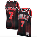 Chicago Bulls Toni Kukoc Mitchell & Ness Black 1995-96 Hardwood Classics Swingman Player Jersey for Men product image 1,